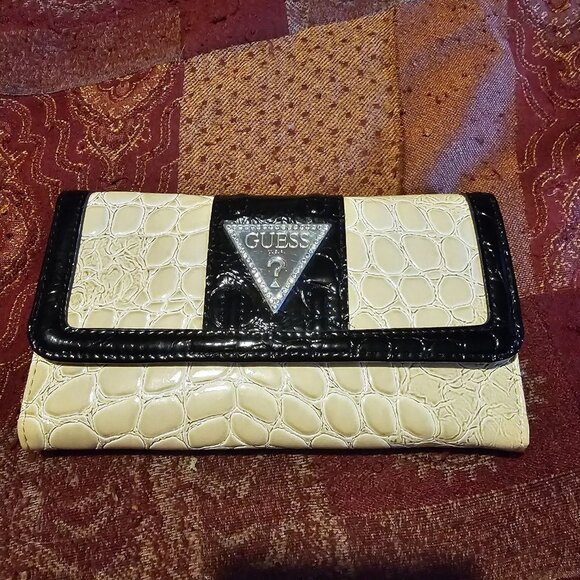 Vintage Guess Bag - Handbag- Maribelle - Matching Wallet - Cream, Black - VGUC - Picture 13 of 16